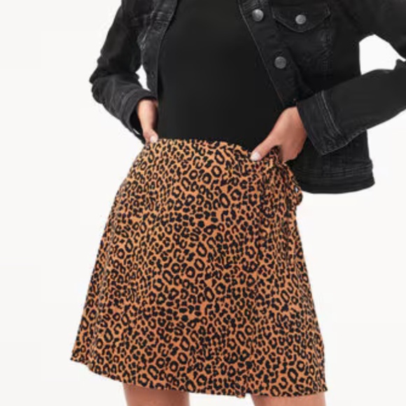 Print Wrap Skirt - Picture 1 of 5